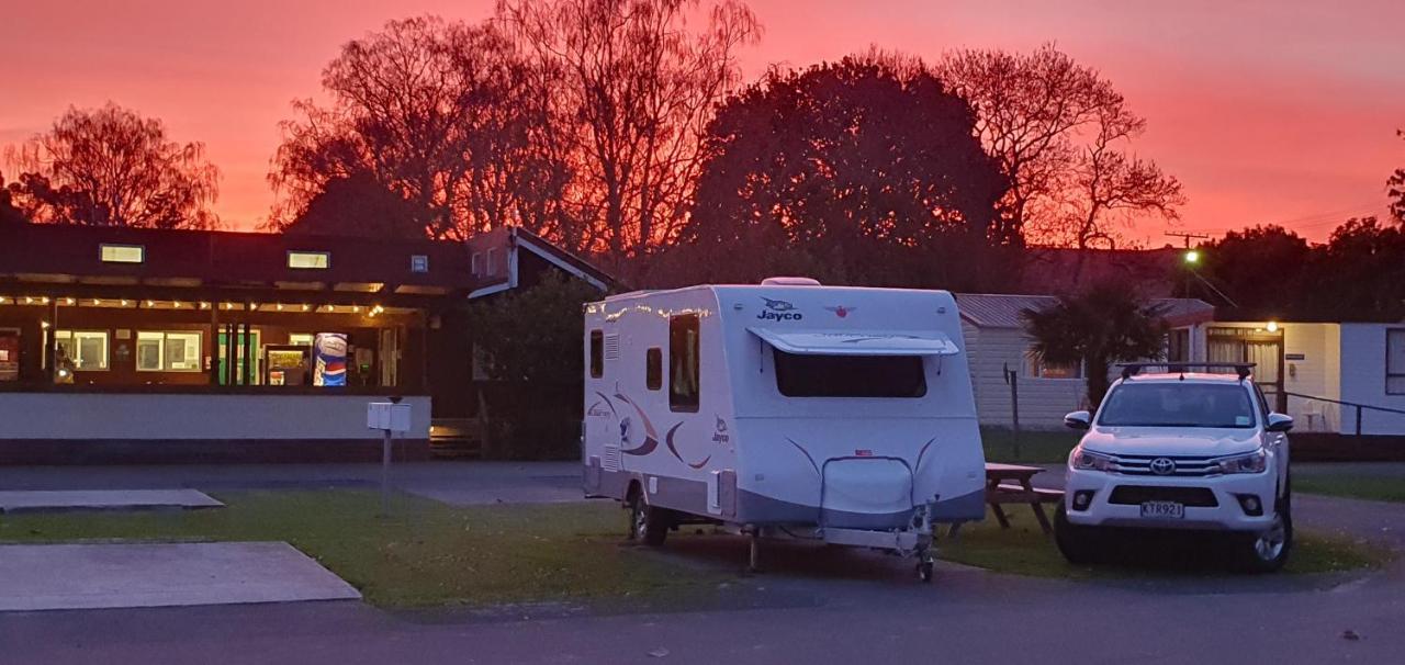 Whanganui River Top 10 Holiday Park מראה חיצוני תמונה